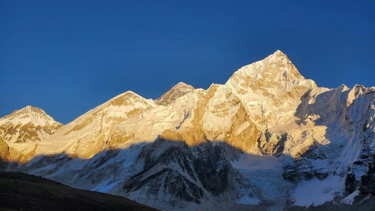 Everest base camp trek for young