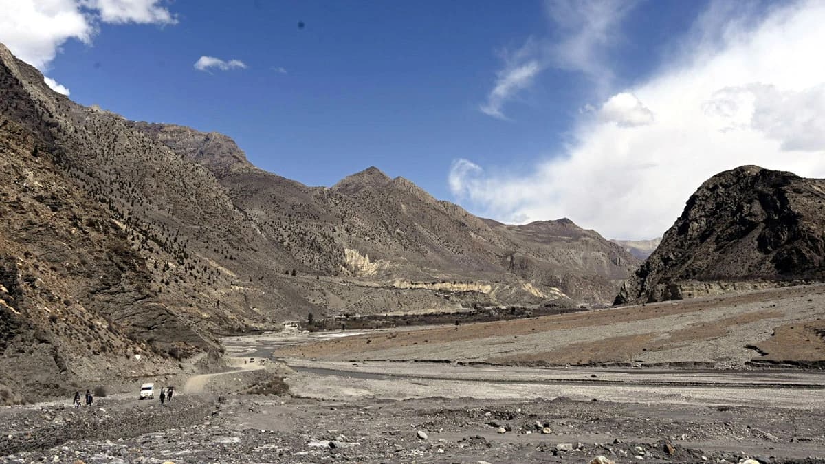 Mustang jeep tour