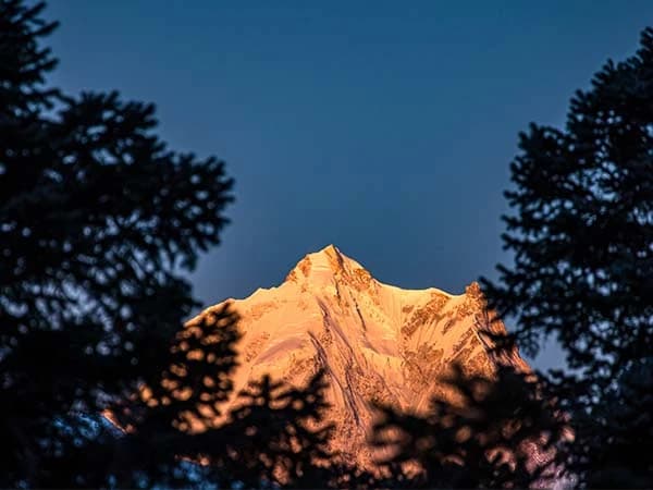 Conquer the Heights: Manaslu Trek Adventure
